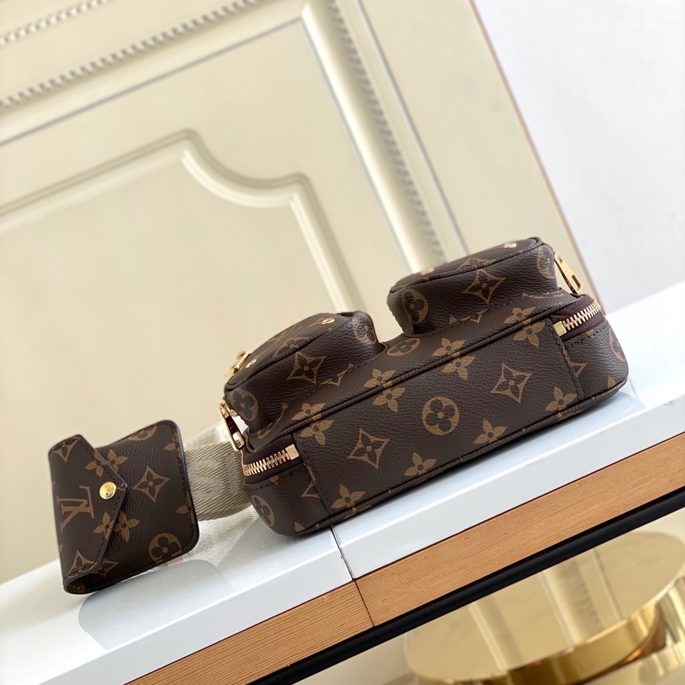 Louis Vuitton Utility Crossbody Bag - Picture 5 of 9